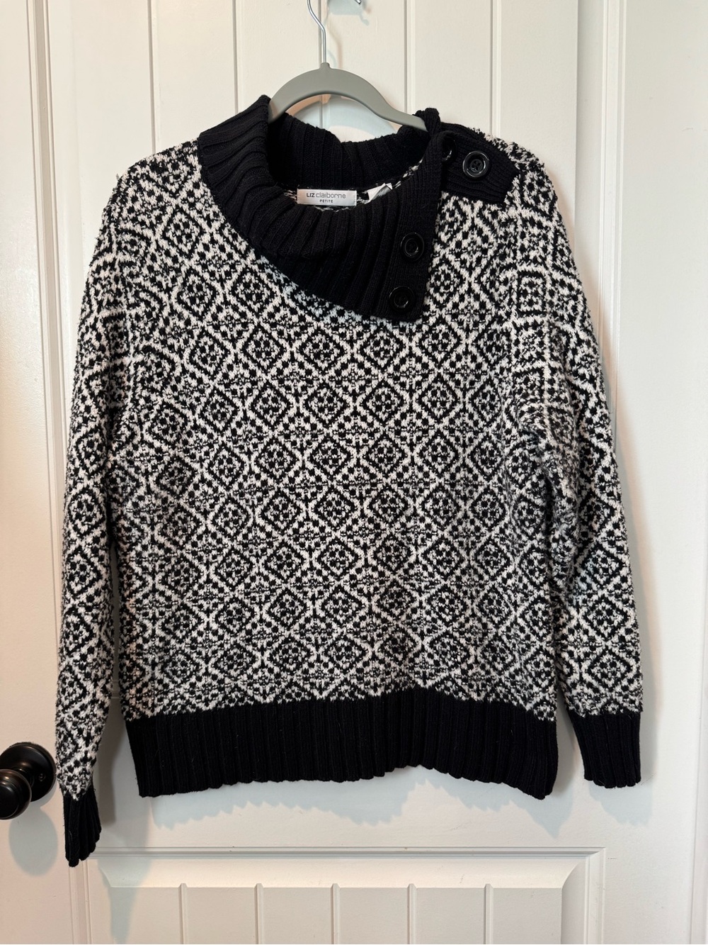 Liz Claiborne Black & White Geometric Button-Neck Sweater Petite Large